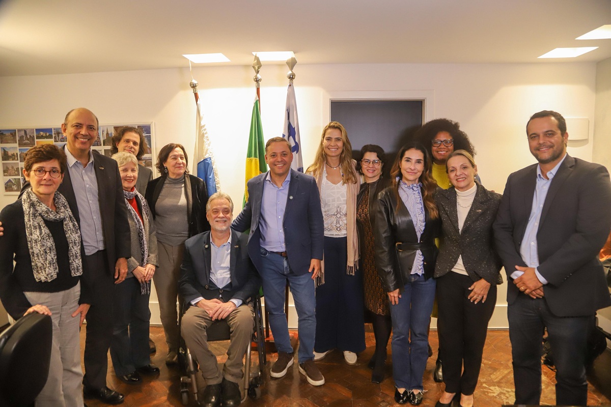 Prefeitura e UFF firmam acordo para Niterói sediar reunião da SBPC, em julho de 2026